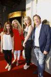 Amsterdam, 17 Juli 2013
Premiere Hans Klok The New Houdini in theater Carrï¿½. 
Met op de foto  Brigitte Nijman met partner Robert Veuger en hun twee dochters.