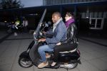 Amsterdam 3 juli 2013
Sjaak Swart 75 jaar . Hij viert dat met een wedstrijd met oud ajax spelers in het Olympisch stadion. Bryan Roy met vriendin op vespa scooter
Peter Smulders bv