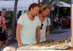 ibiza 16 juli 2013
Carlo Boszhard en zijn vriend Herald op vakantie op ibiza. Ze winkelen in de oude stad.
Peter Smulders bv