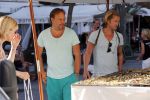 ibiza 16 juli 2013
Carlo Boszhard en zijn vriend Herald op vakantie op ibiza. Ze winkelen in de oude stad.
Peter Smulders bv