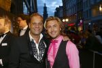 AMSTERDAM - Bij het Tuschinski Theater is de premiere van Behind the Candelabra. Met op de rode loper  Carlo Boszhard met partner