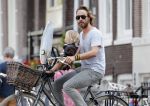 Amsterdam 9 juli 2013
Chris Zegers met zijn zoon op de fiets in Amsterdam.
Peter Smulders bv