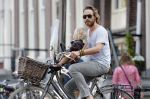 Amsterdam 9 juli 2013
Chris Zegers met zijn zoon op de fiets in Amsterdam.
Peter Smulders bv