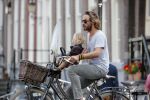 Amsterdam 9 juli 2013
Chris Zegers met zijn zoon op de fiets in Amsterdam.
Peter Smulders bv