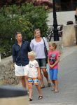 ibiza 12 juli 2013
Corine Boon met man en kinderen op ibiza.
Peter Smulders bv