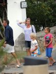 ibiza 12 juli 2013
Corine Boon met man en kinderen op ibiza.
Peter Smulders bv