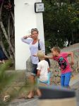 ibiza 12 juli 2013
Corine Boon met man en kinderen op ibiza.
Peter Smulders bv