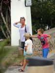 ibiza 12 juli 2013
Corine Boon met man en kinderen op ibiza.
Peter Smulders bv