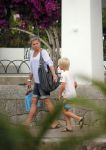 ibiza 12 juli 2013
Corine Boon met man en kinderen op ibiza.
Peter Smulders bv