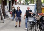 Amsterdam 9 augustus 2013
Jaap van Zweden met zijn zoon Benjamin op de cornelis schuytstraat. En met Joop Kruis en Daniel v Zweden
Peter Smulders bv