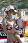 ibiza 11 juli 2013
Lange Frans met zijn vrouw Danielle en kinderen op vakantie op ibiza.
Peter Smulders bv