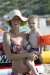 ibiza 11 juli 2013
Lange Frans met zijn vrouw Danielle en kinderen op vakantie op ibiza.
Peter Smulders bv