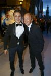 AMSTERDAM - Bij het Tuschinski Theater is de premiere van Behind the Candelabra. Met op de rode loper  Derek Ogilvie met partner.