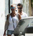 ibiza 11 juli 2013
Ellemieke Vermolen en Sergio Herman doen boodschappen in ibiza stad.
Peter Smulders bv