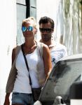 ibiza 11 juli 2013
Ellemieke Vermolen en Sergio Herman doen boodschappen in ibiza stad.
Peter Smulders bv