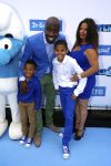 AMSTERDAM - Bij PathÃ© ArenA is de filmpremiÃ¨re De Smurfen II. Met op de foto  Fernando Halman met partner en kinderen.