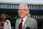 Amsterdam 3 juli 2013
Sjaak Swart 75 jaar . Hij viert dat met een wedstrijd met oud ajax spelers in het Olympisch stadion. Freek de Jonge
Peter Smulders bv