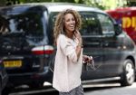 Amsterdam 9 augustus 2013
Glennis Grace met Nick ( vriend Roxeanne Hazes ) op terras bij Joffers. Nick is makelaar en gaat voor Glennis nieuwe woonruimte zoeken.
Peter Smulders bv