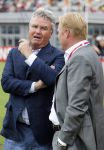 Amsterdam 3 juli 2013
Sjaak Swart 75 jaar . Hij viert dat met een wedstrijd met oud ajax spelers in het Olympisch stadion. Ronald Koeman en Guus Hiddink
Peter Smulders bv
