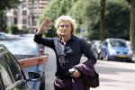 Amsterdam 9 augustus 2013
Hans Klok heeft net een kontrakt getekend bij de bankgiroloterij.
Peter Smulders bv