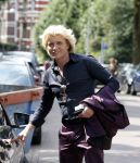 Amsterdam 9 augustus 2013
Hans Klok heeft net een kontrakt getekend bij de bankgiroloterij.
Peter Smulders bv