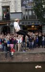 Amsterdam 10 juli 2013
Hans Klok doet stunt boven de Amstel  ivm zijn nieuwe show in carre.
Peter Smulders bv