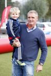 Amsterdam 23 oktober 2012
Heini Otto met zijn kleinkind op de toekomst bij ajax.
Peter Smulders bv
