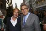 AMSTERDAM - Bij het Tuschinski Theater is de premiere van Behind the Candelabra. Met op de rode loper  Henk Krol en zijn partner Reon Nettenbreijers.
