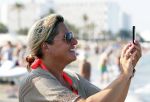 ibiza 11 juli 2013
Herman den Blijker met zijn vrouw en zoon Mats op coco beach.
Peter Smulders bv