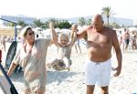 ibiza 11 juli 2013
Herman den Blijker met zijn vrouw en zoon Mats op coco beach.
Peter Smulders bv