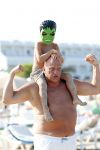 ibiza 11 juli 2013
Herman den Blijker met zijn vrouw en zoon Mats op coco beach.
Peter Smulders bv