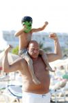 ibiza 11 juli 2013
Herman den Blijker met zijn vrouw en zoon Mats op coco beach.
Peter Smulders bv