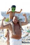 ibiza 11 juli 2013
Herman den Blijker met zijn vrouw en zoon Mats op coco beach.
Peter Smulders bv