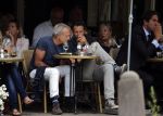 Amsterdam 8 augustus 2013
Jaap Jongbloed met een kennis op het terras van de joffers.
Peter Smulders bv
