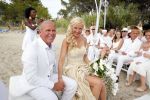 ibiza 12 juli 2013
Jan Reus en Sonja Bakker trouwen bij strandtent Sa Flama op ibiza alle 5 hun kinderen inclusief Bram zijn natuurlijk aanwezig.
Peter Smulders bv