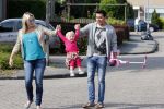 Volendam 5 juli 2013
Jan Smit met zijn zwangere vrouw Liza en dochtertje Emma aan het wandelen.
Peter Smulders bv