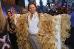 AMSTERDAM - Bij het Tuschinski Theater is de premiere van Behind the Candelabra. Met op de rode loper  Ian van der Putten