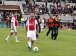 Amsterdam 3 juli 2013
Sjaak Swart 75 jaar . Hij viert dat met een wedstrijd met oud ajax spelers in het Olympisch stadion. Johan Cruijff
Peter Smulders bv