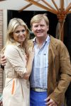 Wassenaar 19 juli 2013
Fotouur met Koning Willem Alexander koningin Maxima en de prinsesjes Amalia Alexia en Ariane bij hun huis op de horsten. Ook hun hond skipper was daarbij aanwezig.
Peter Smulders bv