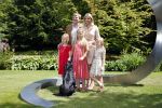 Wassenaar 19 juli 2013
Fotouur met Koning Willem Alexander koningin Maxima en de prinsesjes Amalia Alexia en Ariane bij hun huis op de horsten. Ook hun hond skipper was daarbij aanwezig.
Peter Smulders bv