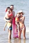 ibiza 11 juli 2013
Lange Frans met zijn vrouw Danielle en kinderen op vakantie op ibiza.
Peter Smulders bv