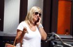 Amsterdam 22 juli 2013
Liesbeth v Basten doet boodschappen op de cornelis schuytstraat.
Peter Smulders bv