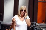 Amsterdam 22 juli 2013
Liesbeth v Basten doet boodschappen op de cornelis schuytstraat.
Peter Smulders bv