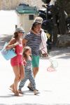 ibiza 13 juli 2013
Lodewijk Hoekstra en Kristel Hoekstra met hun kinderen Dize Hoekstra Madelief Hoekstra en Mels Hoekstra op vakantie op ibiza.
Peter Smulders bv