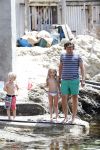 ibiza 13 juli 2013
Lodewijk Hoekstra en Kristel Hoekstra met hun kinderen Dize Hoekstra Madelief Hoekstra en Mels Hoekstra op vakantie op ibiza.
Peter Smulders bv