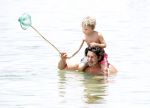 ibiza 13 juli 2013
Lodewijk Hoekstra en Kristel Hoekstra met hun kinderen Dize Hoekstra Madelief Hoekstra en Mels Hoekstra op vakantie op ibiza.
Peter Smulders bv