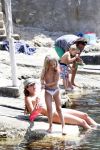 ibiza 13 juli 2013
Lodewijk Hoekstra en Kristel Hoekstra met hun kinderen Dize Hoekstra Madelief Hoekstra en Mels Hoekstra op vakantie op ibiza.
Peter Smulders bv