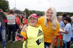 Amsterdam 29 juni 2013
Voetbaltournooi op de toekomst (ajax) voor de stichting de upside van down
met diverse bn ers en oud voetballers.. Syndroom van down. Marga Scheide met vriend
Peter Smulders bv