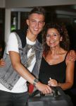 ibiza 15 juli 2013
Maribelle haalt haar zoon op op het vliegveld van ibiza met haar vriend Nicolaas Streefkerk. Ook nicolaas zijn zoon komt aan.
Peter Smulders bv