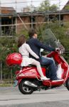 Amsterdam 1 juli 2013
Martijn Krabbe met dochter op vespa scooter en aan het winkelen
Peter Smulders bv